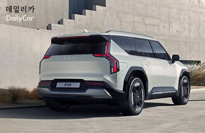 The Kia EV9 후면