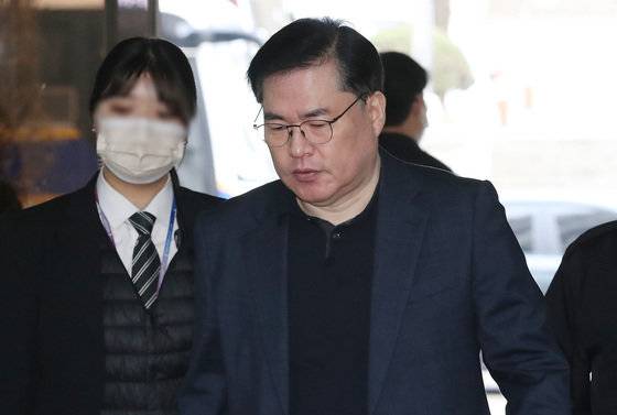 유동규 전 성남도시개발공사 기획본부장이 17일 서울중앙지법에서 열린 특정경제범죄가중처벌 등에 관한 법률위반(배임) 공판에 출석하고 있다. 2023.3.17/뉴스1