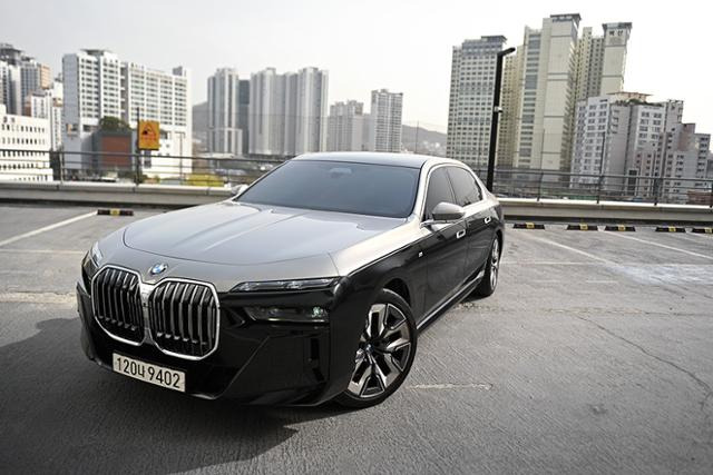 BMW 740i sDrive M 스포츠 패키지 이그제큐티브 패키지