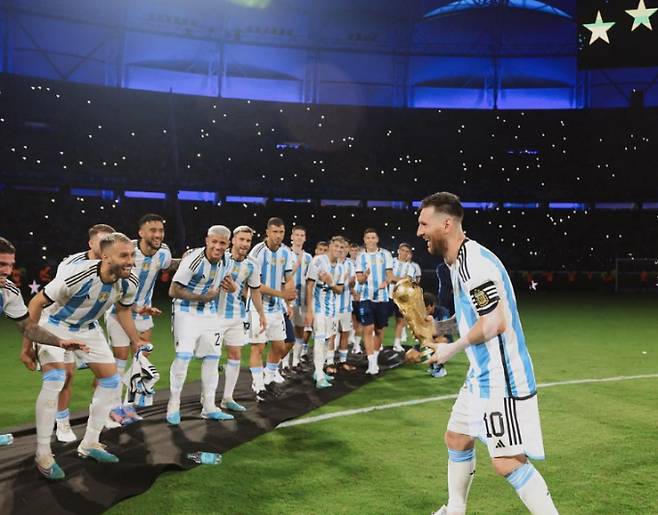 아르헨티나 리오넬 메시가 퀴라소와의 친선 경기에서 해트트릭을 기록해 A매치 통산 102골을 기록했다. /사진=메시 인스타그램 캡처