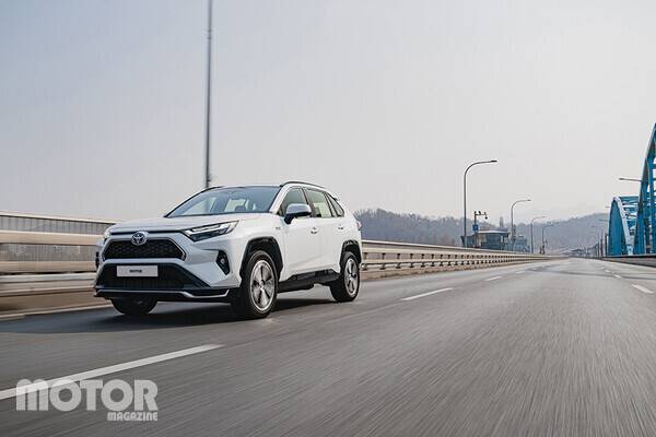 토요타 라브4 PHEV