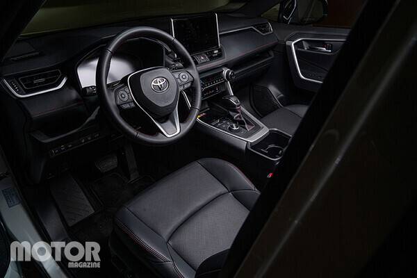 토요타 라브4 PHEV