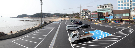 환경정비 사업을 마무리한 몽산포항 모습.사진=태안군 제공