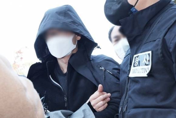 집에서 아내와 두 아들을 무참히 살해한 40대 가장에게 검찰이 사형을 구형했다. 연합뉴스