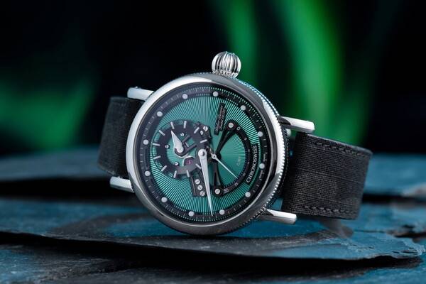 크로노스위스 오픈기어 르섹 오로라 [사진제공=크로노스위스]