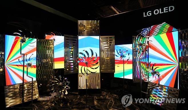 JOLED는 삼성, LG 디스플레이 등 한국 선도 업체를 따라잡고자 했다. [이미지출처=연합뉴스]