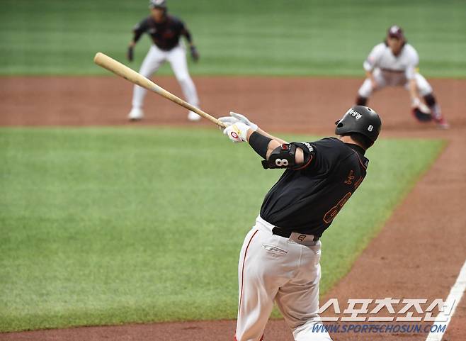1회초 1사 1루에서 2루타를 때린 노시환. 고척=정재근 기자 cjg@sportschosun.com