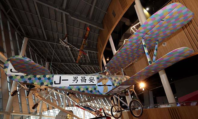 실물 크기로 복원한 안창남 선생의 비행기인 금강호의 모습.