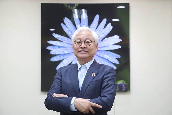 이태식 한국과학기술단체총연합회 회장은 “과학기술계 리더들이 미래 목표를 준비해야 한다”라며 “오는 7월 국내외 과학자 3000명이 모이는 세계 한인 과학기술자 대회에서 우리가 상상하지 못했던 새로운 아이디어를 발굴할 것”이라고 했다. /장련성 기자