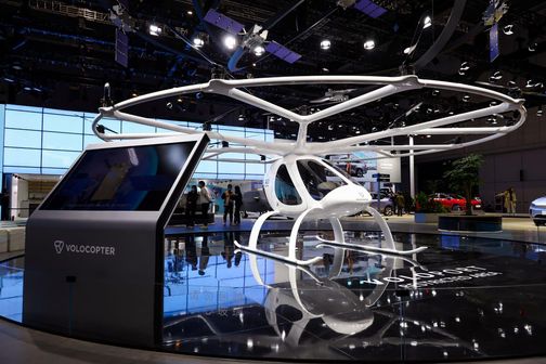 지리자동차가 상하이 모터쇼에서 공개한 전기 에어택시 ‘볼로콥터 2X’.