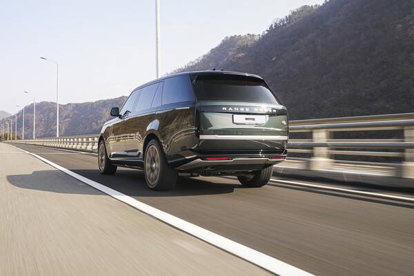 레인지로버 오토바이오그라피 LWB