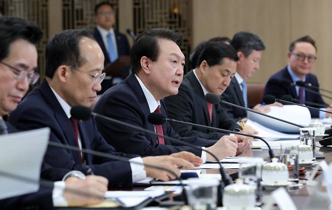 윤석열 정부가 올 상반기에 연금‧건강보험 개혁에 나서지 않는다면 개혁 약속은 한낱 공염불에 그칠 가능성이 높다. [사진=뉴시스]