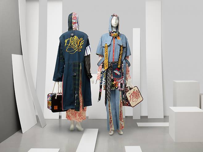 Kim Ji-man's avant-garde fashion designs, "I'm Sorry, Thank You, I Love You," on display at the special exhibition in Warsaw, Poland. (National Hangeul Museum)