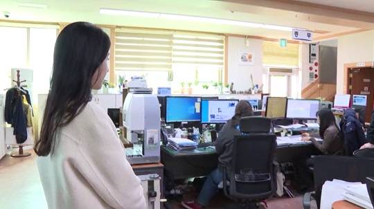 면사무소에서 일하는 학부모들