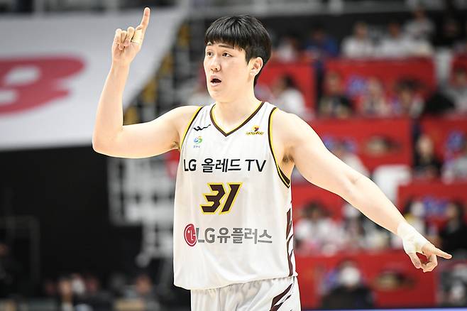 LG 김준일. 사진 | KBL