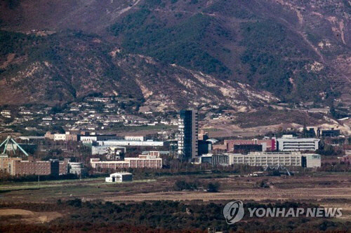 파주시 접경지역에서 바라본 서부전선 비무장지대(DMZ)에서 개성공단 일대[연합뉴스 자료사진]