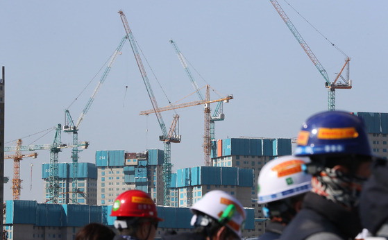 Buildings are under construction in Sejong on March 2. [NEWS1]