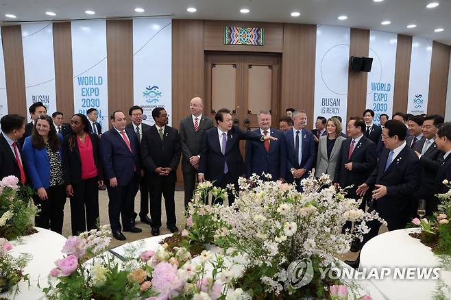 국제박람회기구 실사단 환송 만찬장 방문한 윤석열 대통령 [대통령실 제공. 재판매 및 DB 금지]