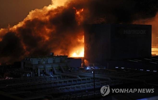 대전 한국타이어 공장 화재.[사진 제공 = 연합뉴스]