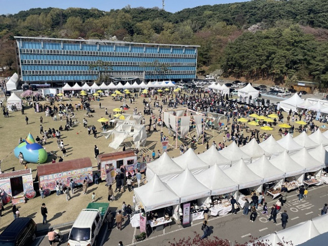 ▲제37회 경기도청 봄꽃축제 현장. ⓒ경기도