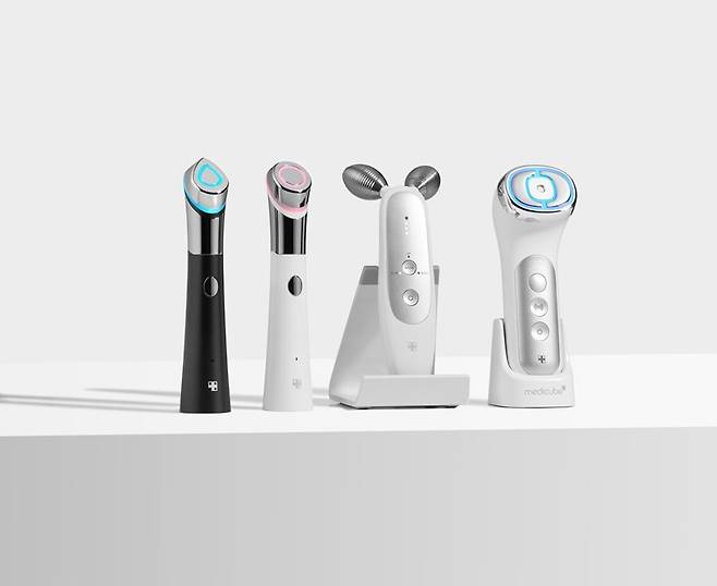 메디큐브 에이지알 뷰티 디바이스 4종. 출처=메디큐브