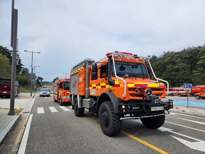 지난 11일 강릉 산불 진화를 위해 동원된 벤츠 험지펌프차/사진제공=소방청