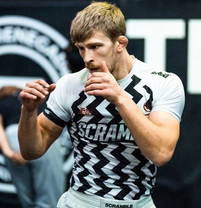 UFC 페더급 랭킹 4위 아놀드 앨런. 출처 | 아놀드 앨런 채널