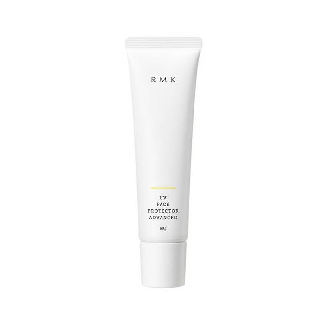 RMK UV 페이스 프로텍터 어드밴스드 SPF 50+/PA ++++ - 컨센트레이트 어드밴스 크림의 유효 성분, 인도멀구슬나무잎 추출물을 담아 자외선 차단과 동시에 수분을 공급하며 마찰에 잘 지워지지 않는다. 혼합 60mL 4만 2천 원.