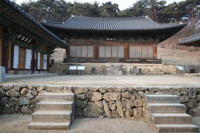 경북 안동시 천등산 봉정사 대웅전 모습