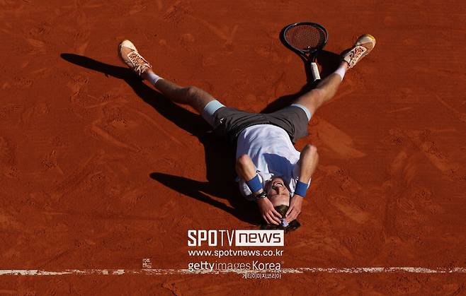 ▲ 2023년 ATP 투어 몬테카를로 마스터스 결승전에서 우승을 확정한 뒤 코트에 쓰러져 감격하는 안드레이 루블레프