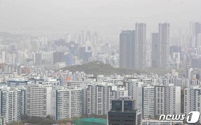 '영끌' 갭투자 몰렸던 노원구 전세가율 50% 첫 붕괴…약세 지속 가능성