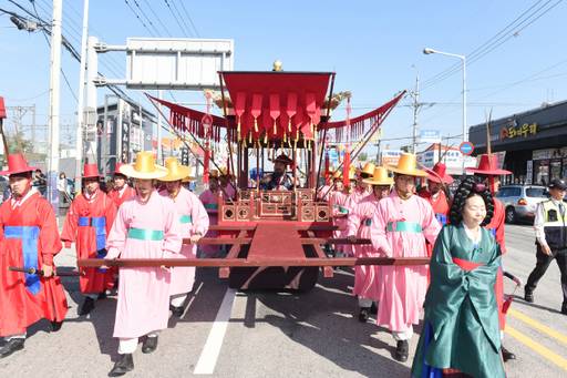 양주 회암사지 왕실축제의 이성계 회암사 어가행차 재연. 양주시 제공