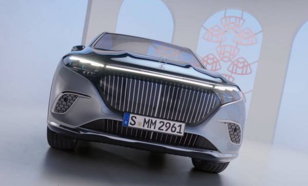 “마이바흐 전기차? 심지어 SUV!”…벤츠, 마이바흐 EQS SUV 공개 [사진=디지털 월드 프리미어]