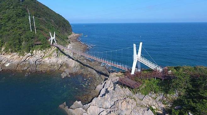 고군산 방축도 출렁다리 (사진=군산시 제공) *재판매 및 DB 금지