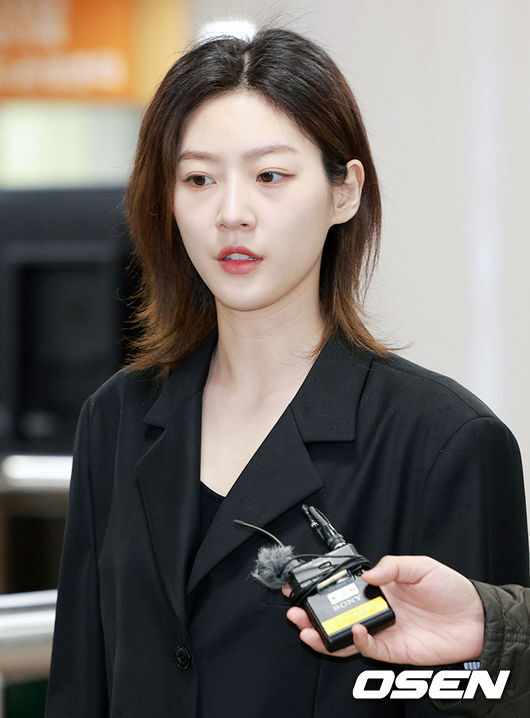 Drunk driving The controversial actor Kim Sae-ron appears on Netflix Hunting dogs released in June.As a result of the coverage on the 18th, Netflix original series Hunting dogs will be released in mid-June, and Drunk driving Kim Sae-ron can not be edited.Previously, some media reported that Kim Sae-ron was edited in Hunting dogs due to the Drunk driving controversy, but this is not possible with the overall story and Kim Sae-rons character.The production team decided to leave only a small amount of Kim Sae-rons photo shot to minimize the damage of the work.It was also said that actor Jung Da-eun, who was cast as his successor, played the same role as Kim Sae-ron, but this was not true. An official told the Hankyoreh, Its not the same character. Its a misconception.Meanwhile, Netflixs Hunting dogs shortly after Kim Sae-rons Drunk driving in May last year said, We decided not to participate in the photo shoot schedule that Kim Sae-ron actor was scheduled to discuss at the end of the discussion. We have already finished most of the photo shoots, and we are discussing with the production team about editing the existing photo shoot. Recently, Detective4 of the Seoul Central District Court (chief judge Lee Hwan-ki) issued a fine of 20 million won to Kim Sae-ron, who was indicted for violating the Road Traffic Act (Drunk driving).On the same day, the court pointed out that Drunk driving is a crime that can cause serious damage to the lives and physical property of others, Kim Sae-rons mileage was not short, but acknowledged the mistake and completed most of the compensation for the damage, The judge said.The deadline for appeal of the Detective trial is within 7 days from the date of The Judgment, and both Kim Sae-ron and the prosecution abandoned the appeal, and the first trial The Judgment was confirmed as it is.DB