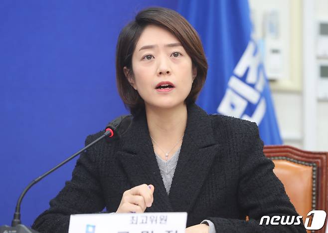 고민정 더불어민주당 최고위원이 8일 서울 여의도 국회에서 열린 최고위원회의에서 발언하고 있다. 2022.2.8/뉴스1 ⓒ News1 허경 기자