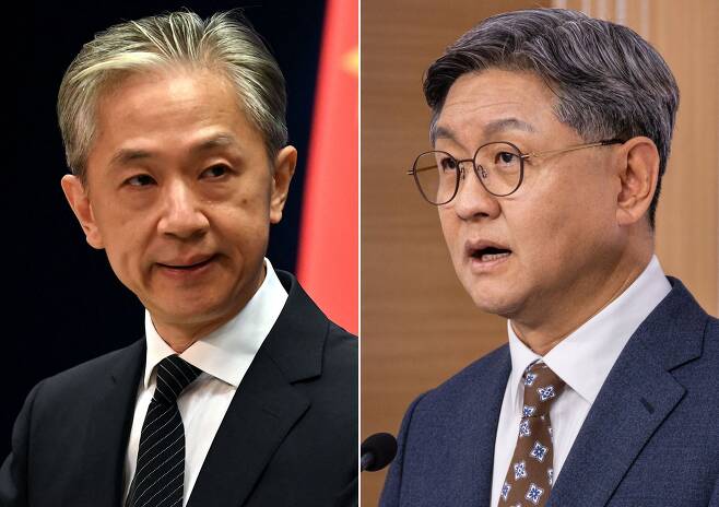 왕원빈(왼쪽) 중국 외교부 대변인과 임수석 외교부 대변인/연합뉴스