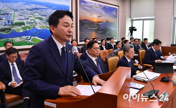 원희룡 국토교통부 장관이 20일 오전 서울 여의도 국회에서 열린 국토교통위원회 전체회의에 출석해 발언하고 있다. [사진=김성진 기자]