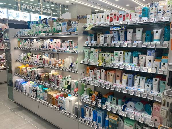 올리브영 매장에 선크림이 진열돼있다. [사진제공=CJ올리브영]