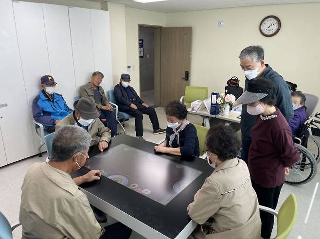 경남 사천시 치매안심센터 바라 봄 쉼터.