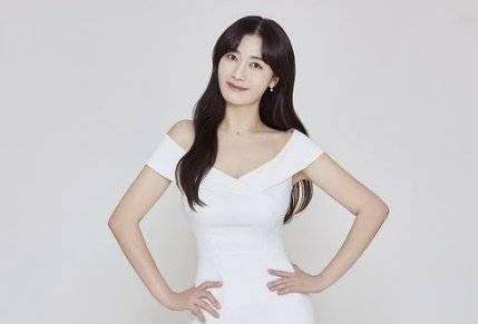 방송인 김미려가 전 매니저를 언급하며 “자신의 가슴을 불법 촬영했다”고 밝혔다. 김미려 인스타그램