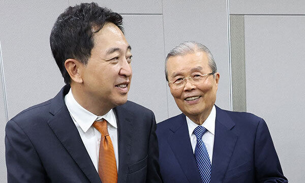 국민의힘 김종인 전 비대위원장과 금태섭 전 의원. 연합뉴스