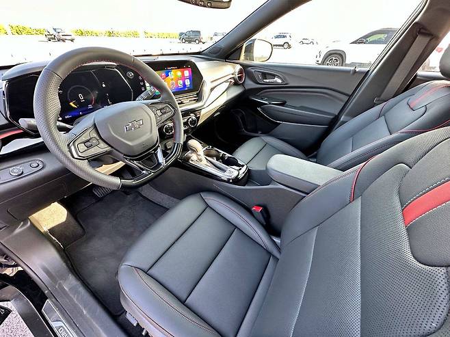 쉐보레 트랙스 크로스오버 1열. 출처=IT동아