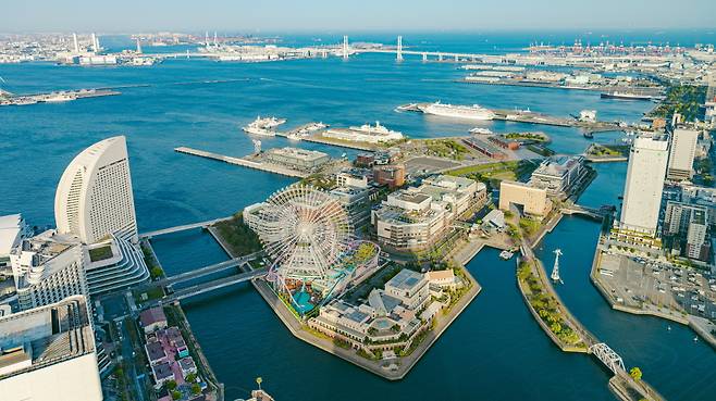 랜드마크 타워 69층 스카이 가든 전망대에서 본 요코하마