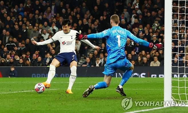 득점하는 손흥민 [Action Images via Reuters=연합뉴스]