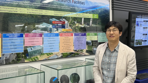 울산에 위치한 유니스트(울산과학기술원)에서 신태주 연구지원본부(UCRF) 본부장이 UCRF를 소개하고 있다. (사진=정병연 기자)