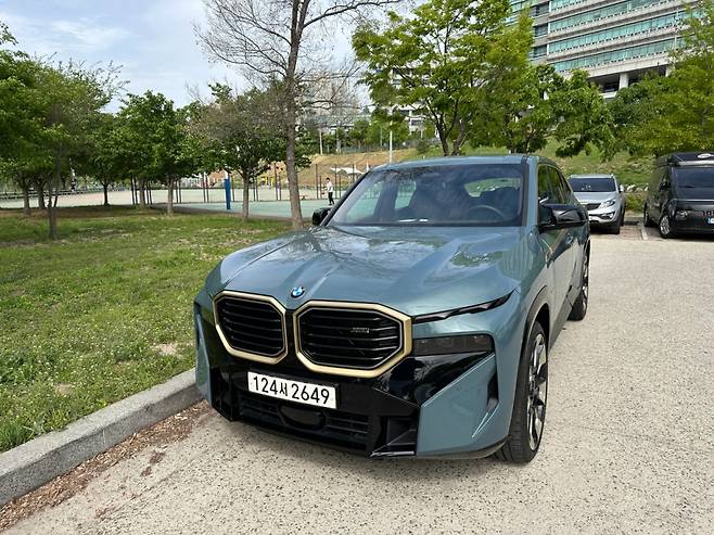 BMW XM/사진=이강준 기자