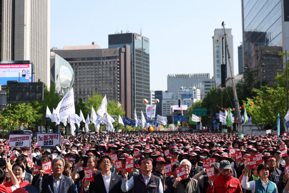 노동자의 날인 1일 서울 중구 세종대로에서 민주노총 주최로 2023 세계노동자의날 집회가 열리고 있다. (사진=연합뉴스)