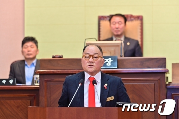 외국인 혐오 발언으로 논란을 빚고 있는 양태석 거제시의원.(거제시의회 제공)