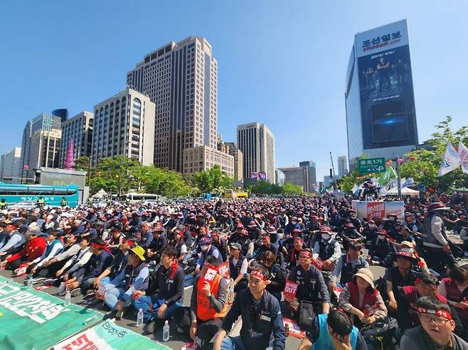 서울 중구 세종대로에서 민주노총 주최 세계노동자대회 집회가 열렸다 /사진=김동규 기자